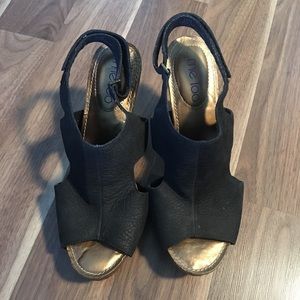 ME TOO - SZ 8.5- GUPPY LEATHER HEELS